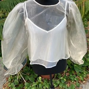 Forever 21 gauzy puffy sleeve blouse